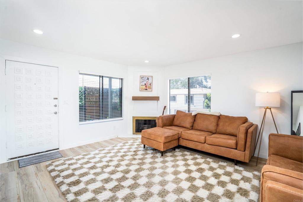 3407 Del Este Way