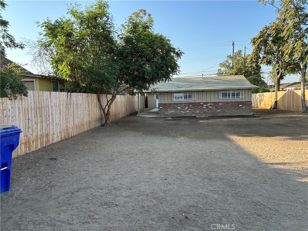This Bakersfield property offers great potential for investors and homeowners alike. The home needs some repairs, but the solid structure provides a strong potential for renovation. The real value lies in its spacious lot, perfect for adding an Accessory Dwelling Unit (ADU), which can generate extra income or accommodate extended family. With the right updates and an ADU, this property could be a great investment.