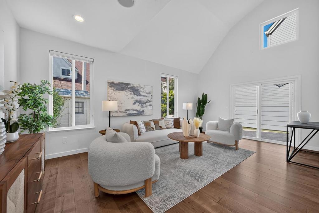434 Rhone Court