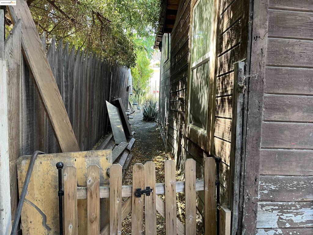 OLD ANTIOCH - Residential
