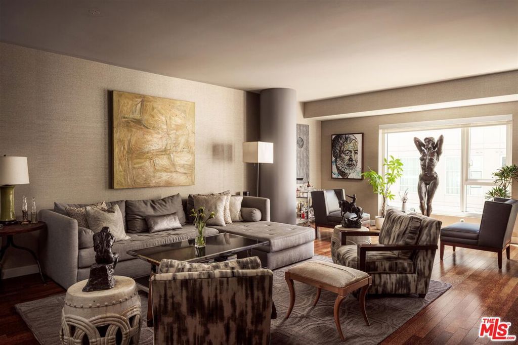 Photo of 6250 Hollywood Boulevard #6K, Los Angeles, CA 90028 (MLS # 25586653)