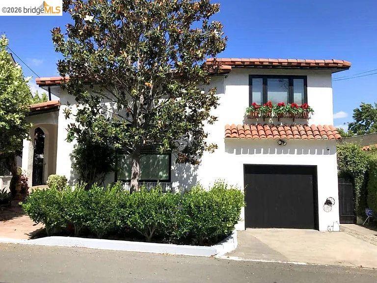 1078 1078 Calaveras Way