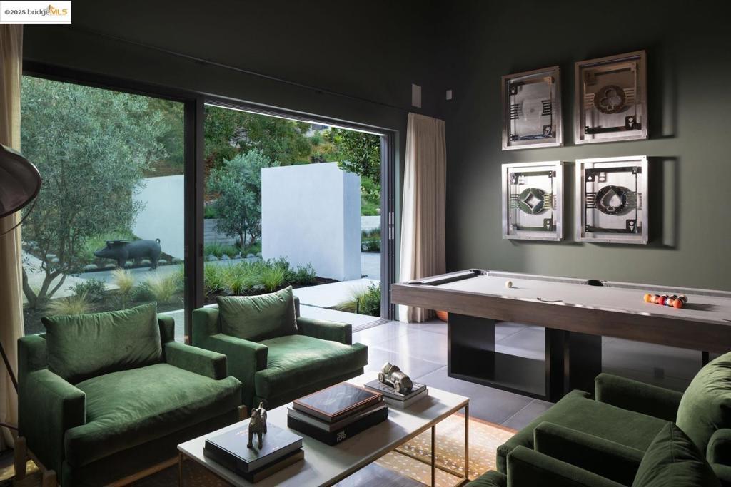 SLEEPY HOLLOW - Residential