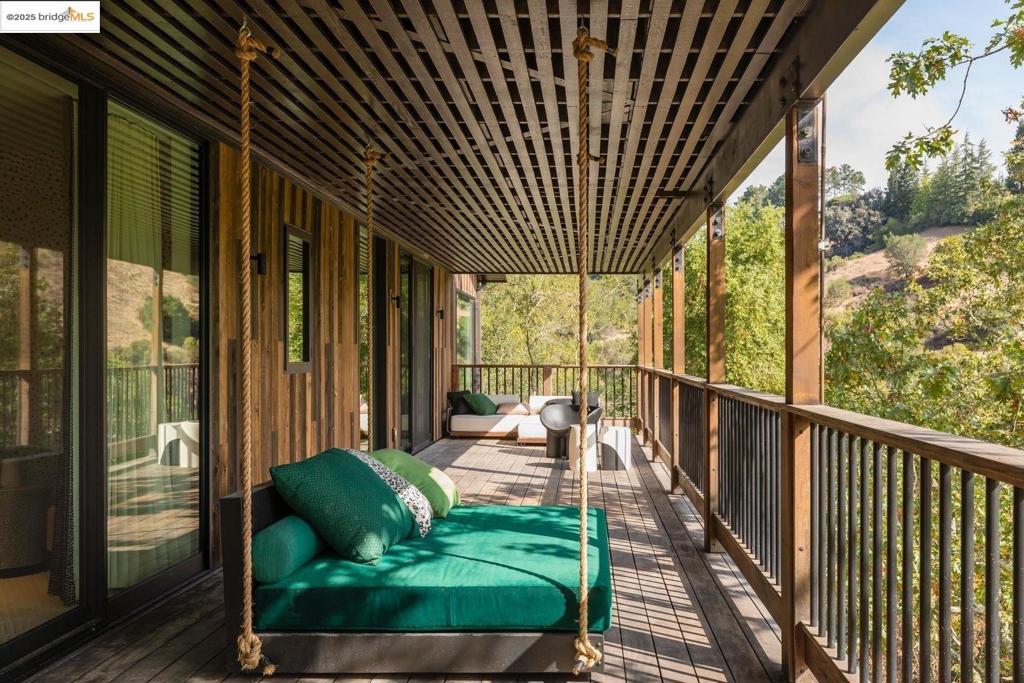 SLEEPY HOLLOW - Residential