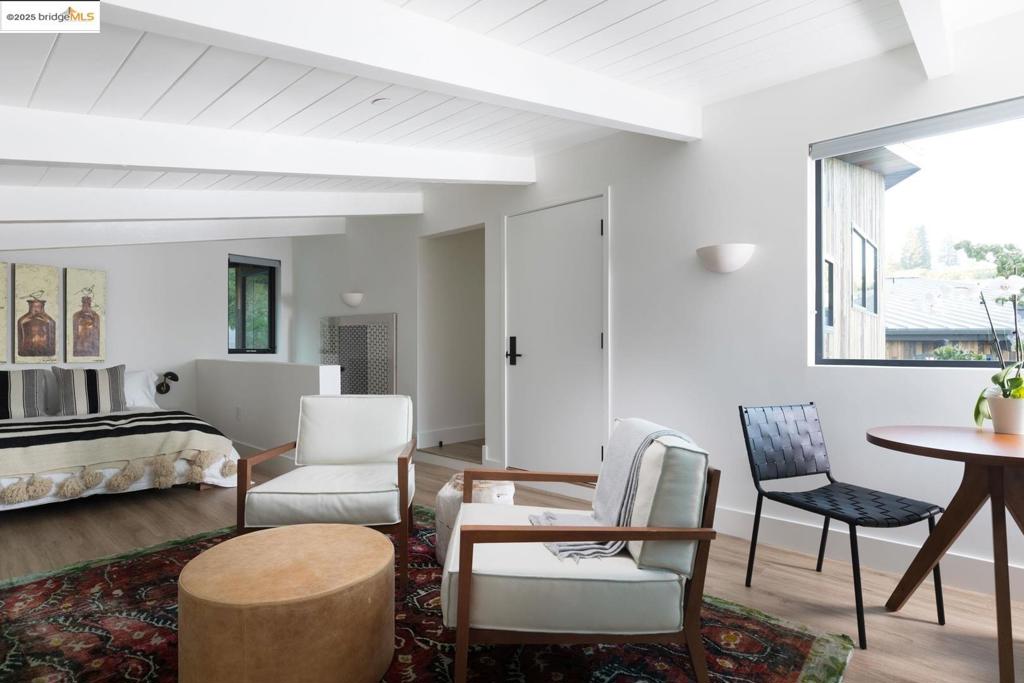 SLEEPY HOLLOW - Residential