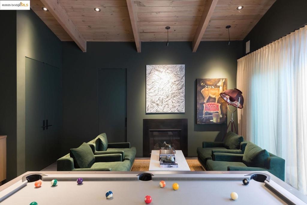 SLEEPY HOLLOW - Residential