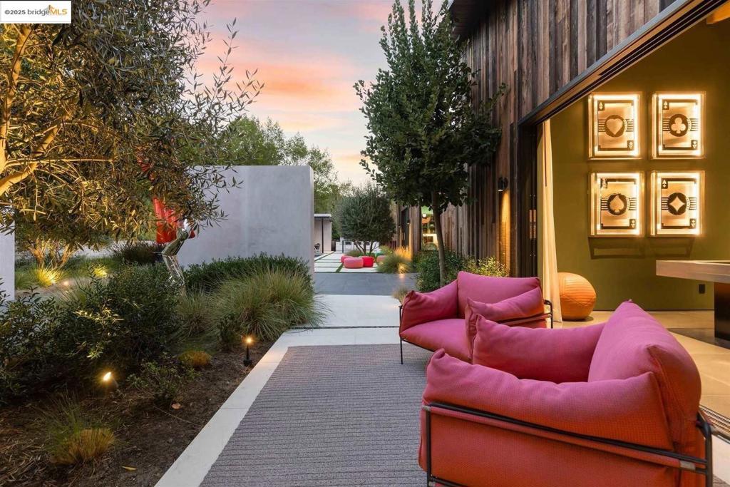 SLEEPY HOLLOW - Residential