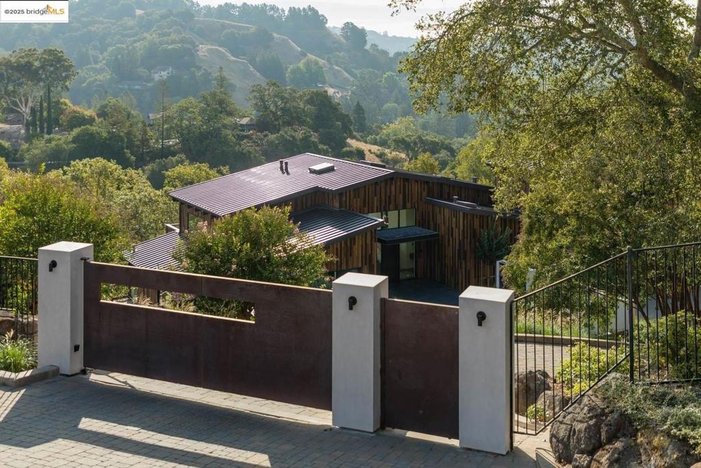 SLEEPY HOLLOW - Residential