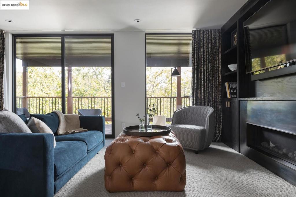 SLEEPY HOLLOW - Residential