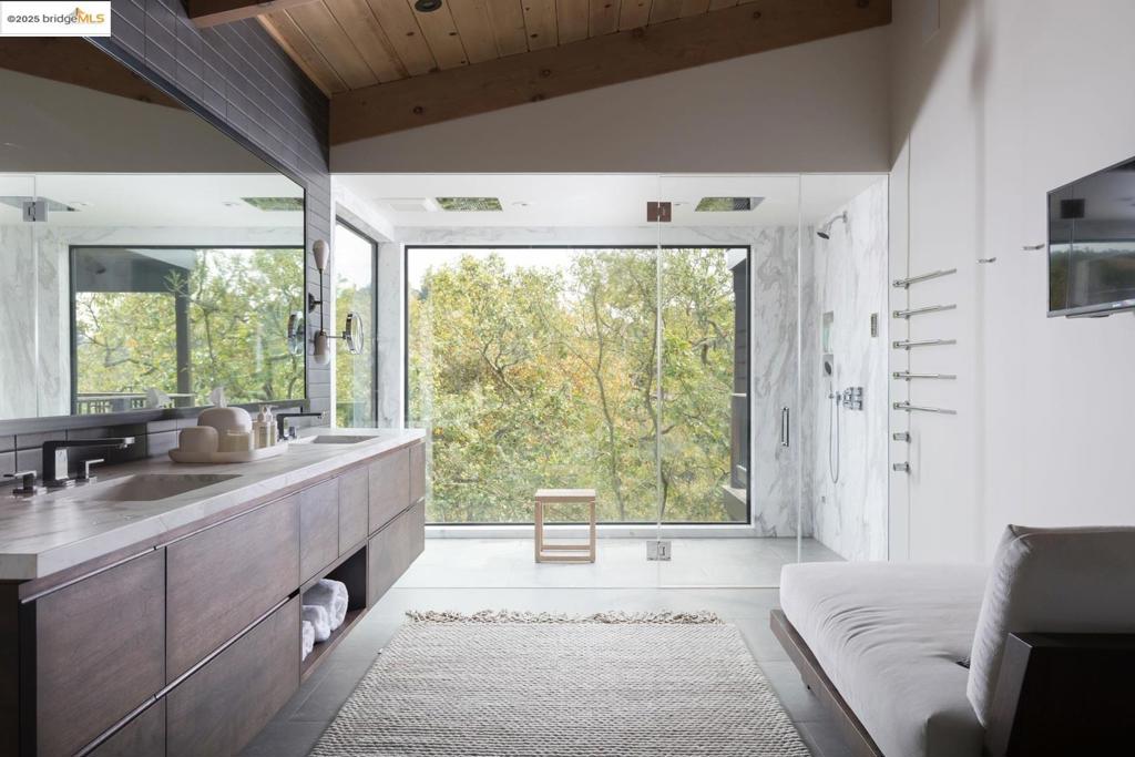 SLEEPY HOLLOW - Residential