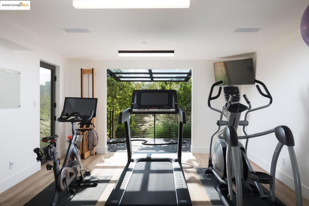 SLEEPY HOLLOW - Residential