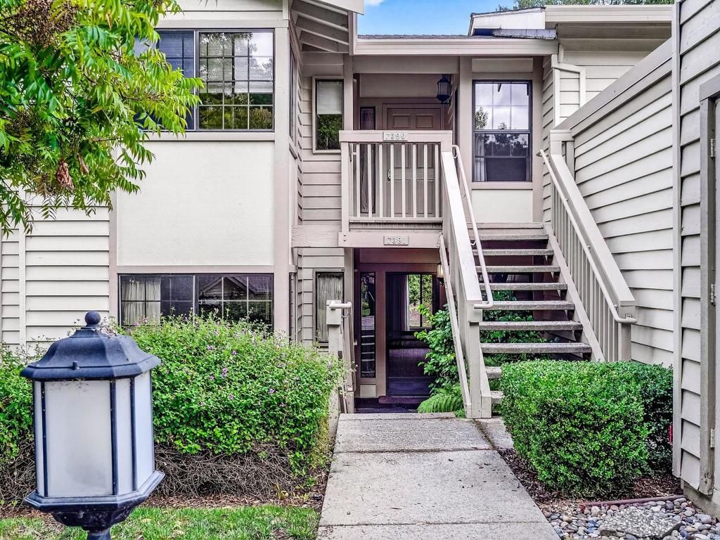 Photo of 7391 Via Cantares, San Jose, CA 95135 (MLS # ML82023099)