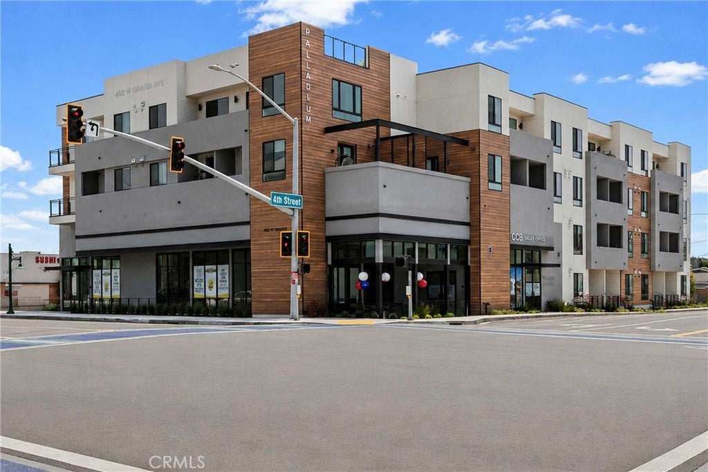 402 West Grand Ave. 317