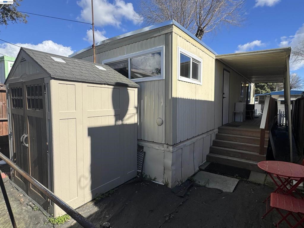 2399 E 14th
