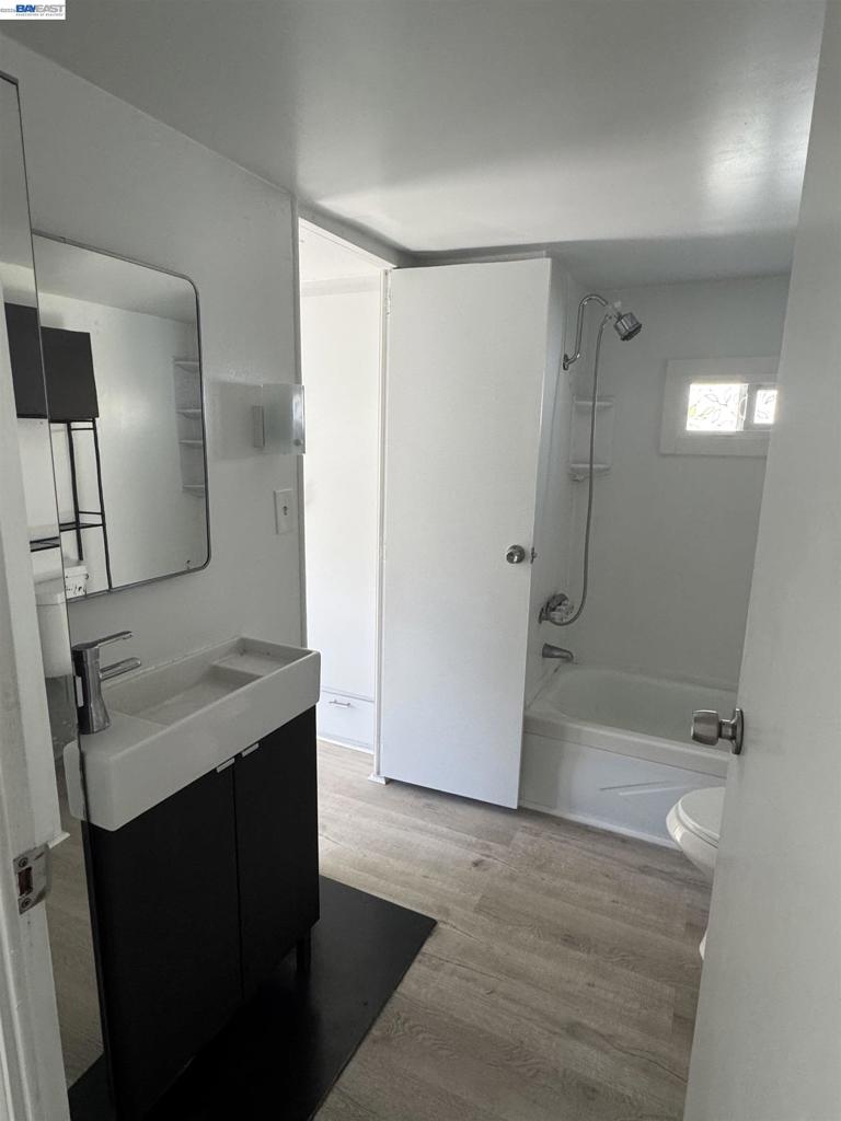 2399 E 14th