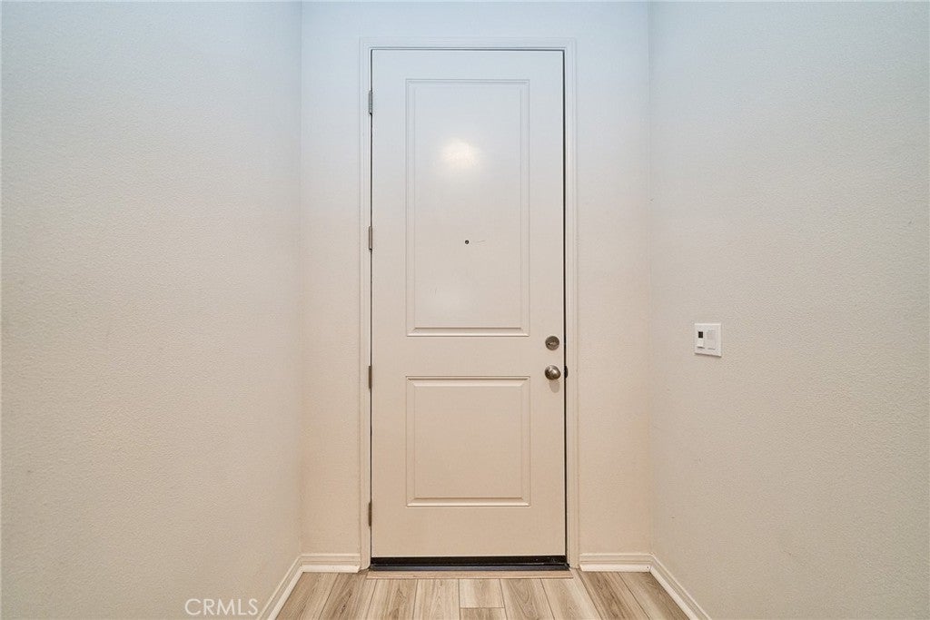 1672 Cayton