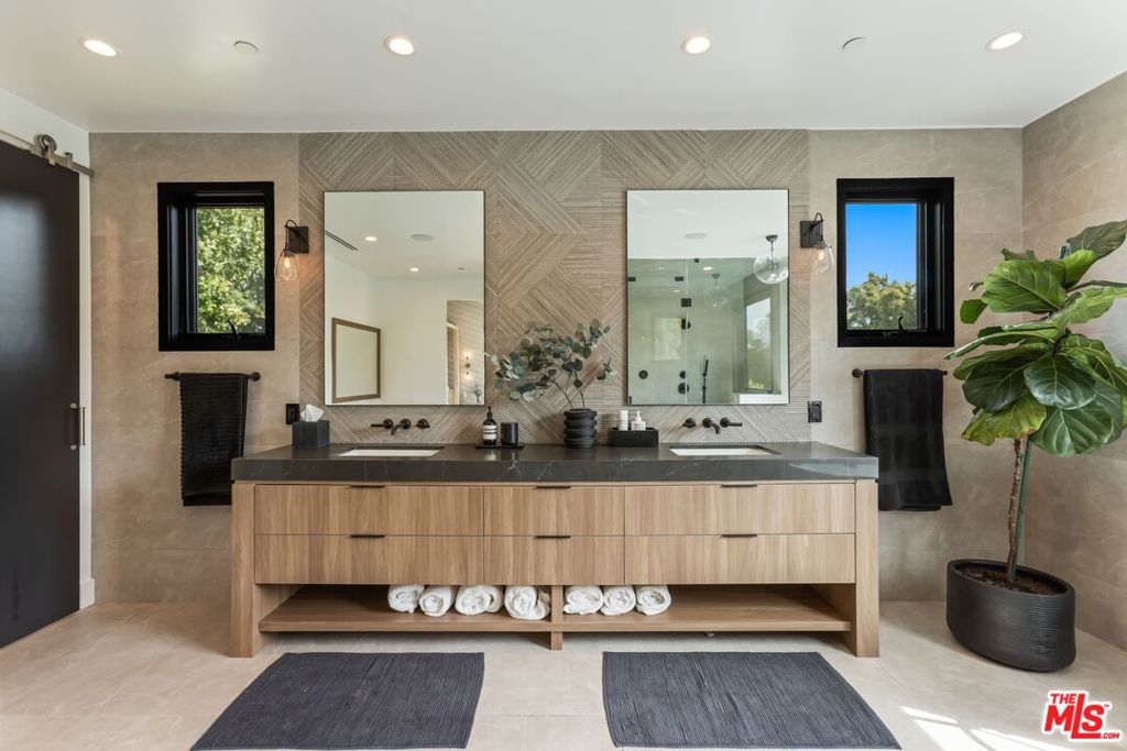 Properties 4 18938 Wells Drive