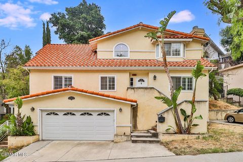Photo of 4120 Carrizal Road, Woodland Hills, CA 91364 (MLS # 226000288)