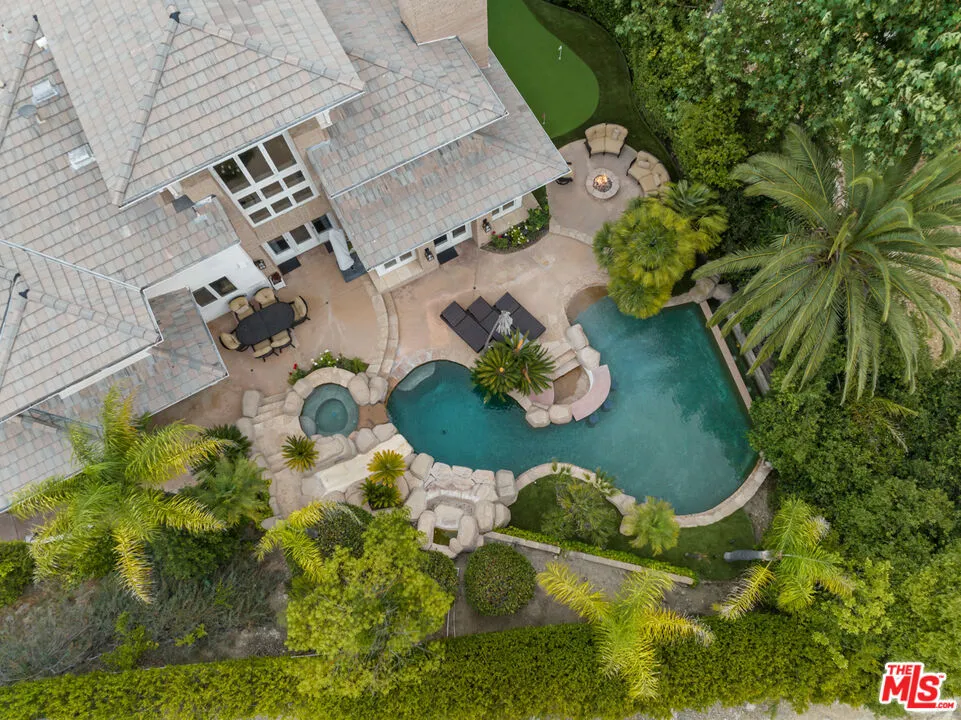 Westlake Village, California 91361, United States, 5 Bedrooms Bedrooms, ,6 BathroomsBathrooms,Residential,Active,210269