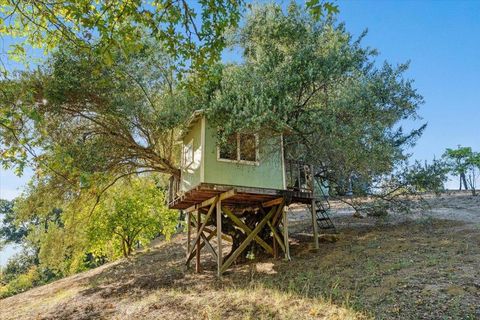 Tiny photo for 24854 Skyland Road, Los Gatos, CA 95033 (MLS # ML82037619)