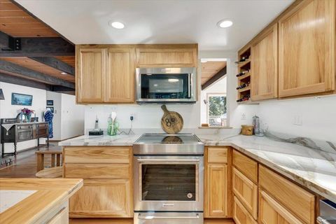 Tiny photo for 24854 Skyland Road, Los Gatos, CA 95033 (MLS # ML82037619)