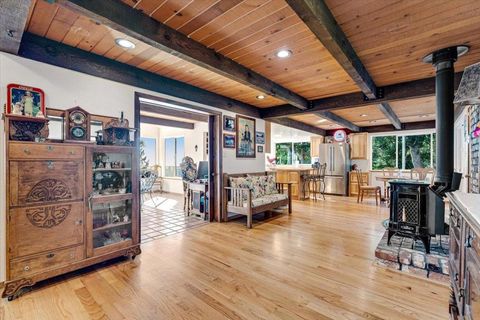 Tiny photo for 24854 Skyland Road, Los Gatos, CA 95033 (MLS # ML82037619)