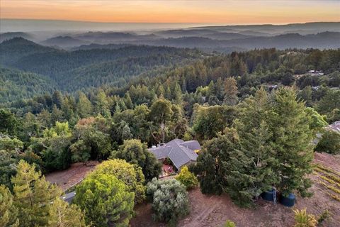 Tiny photo for 24854 Skyland Road, Los Gatos, CA 95033 (MLS # ML82037619)