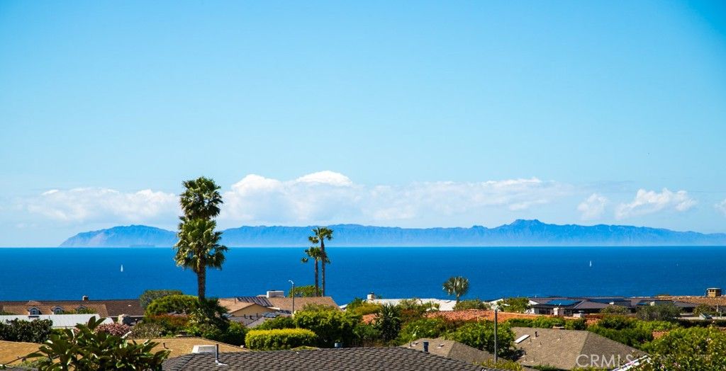 Photo of 515 Cameo Highlands Dr, Corona Del Mar, CA 92625 (MLS # OC26070404)