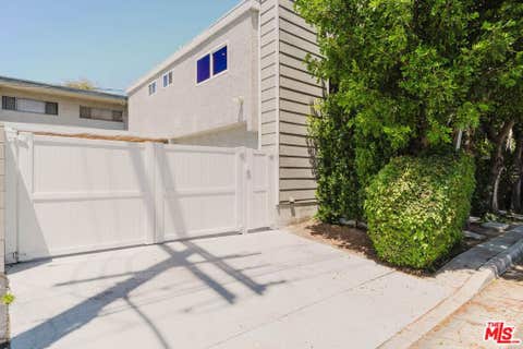 Photo of 4405 Ventura Canyon Avenue, Sherman Oaks, CA 91423 (MLS # 26846049)