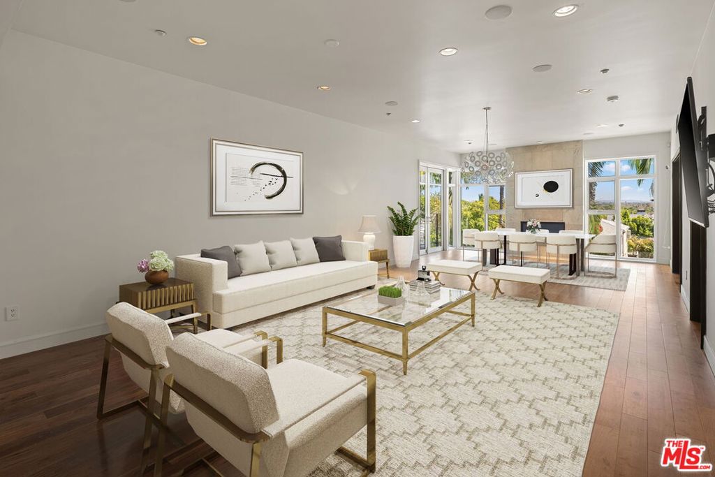 447 N Doheny Drive 305
