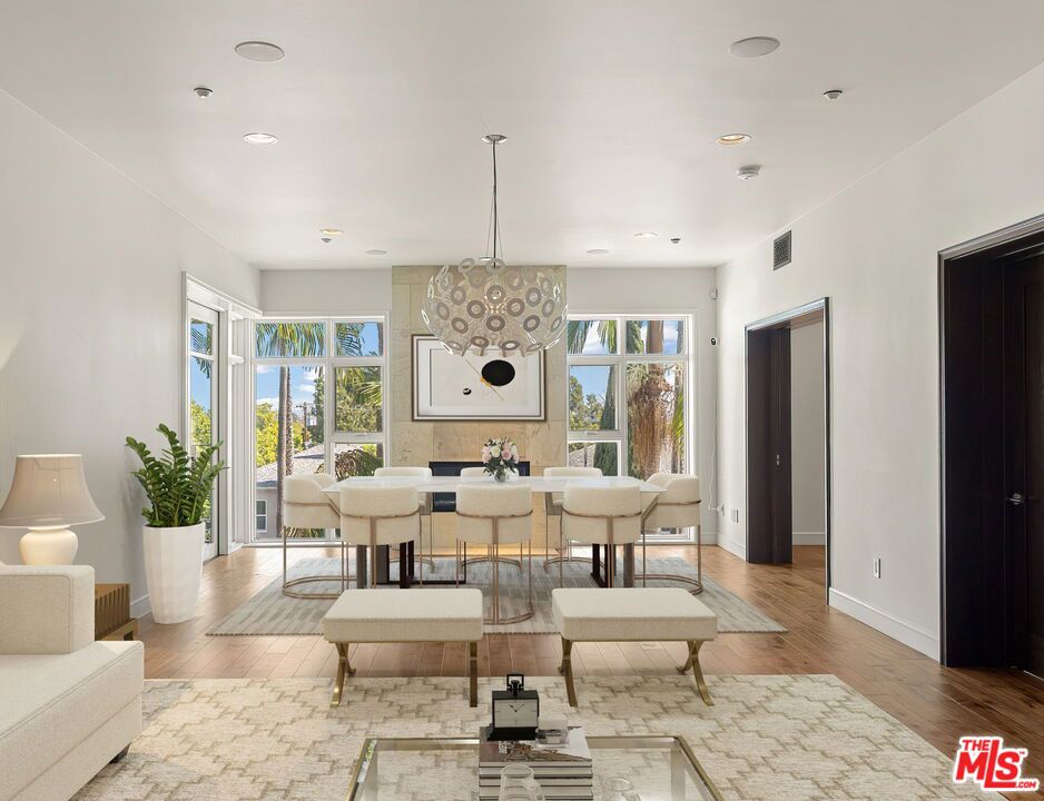 447 N Doheny Drive 305