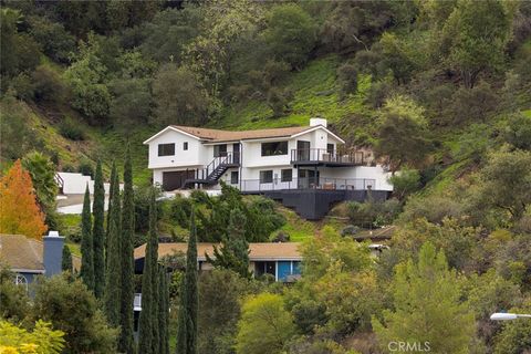 Photo of 981 Glen Oaks Blvd, Pasadena, CA 91105 (MLS # SR25257931)