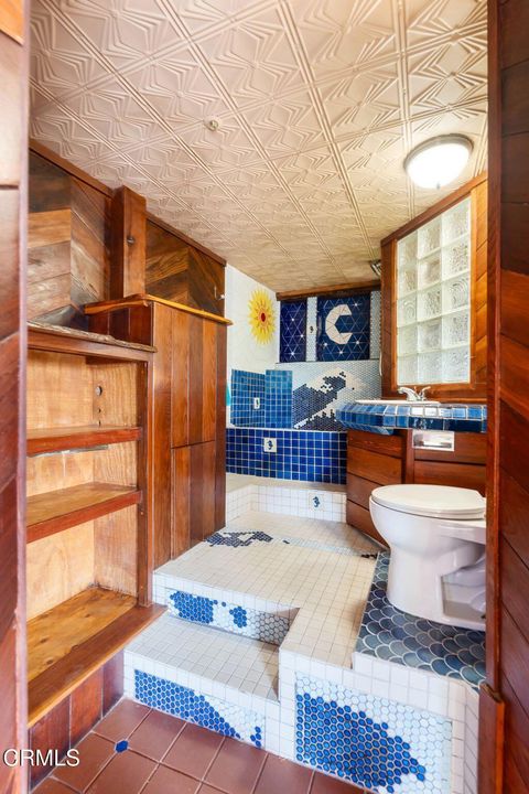 Tiny photo for 440 Mariposa Drive, Ventura, CA 93001 (MLS # V1-34808)