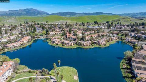 Photo of 4059 W Lakeshore Dr Dr, San Ramon, CA 94582 (MLS # 41126986)
