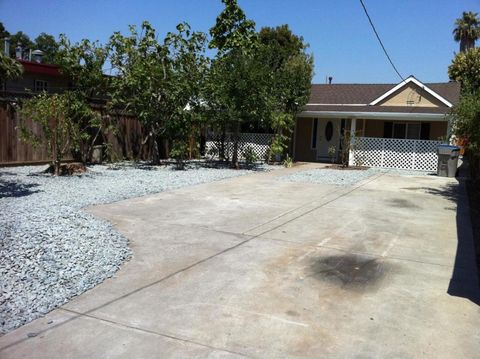 Photo of 541 Madera Avenue, San Jose, CA 95112 (MLS # ML82028955)