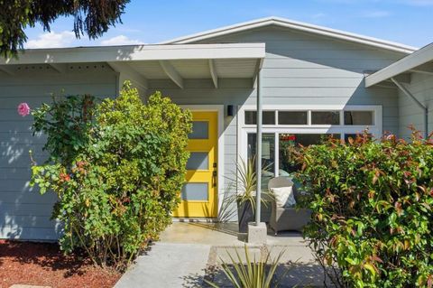 Photo of 1140 Almanor Avenue, Menlo Park, CA 94025 (MLS # ML82044618)