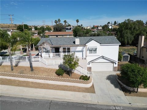 Photo of 1212 W Pottery Ave, Lake Elsinore, CA 92530 (MLS # IG26093310)