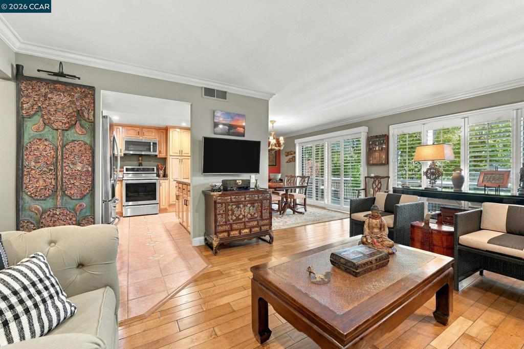 1144 Singingwood Court 2