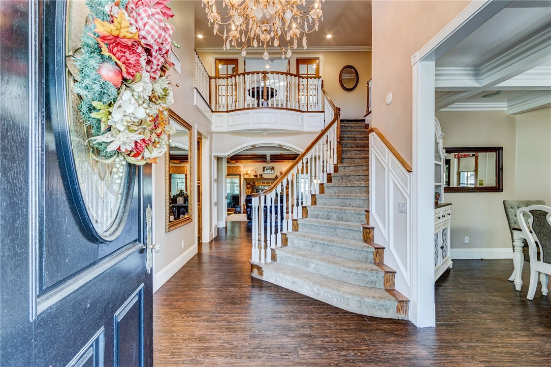 379 North Drive