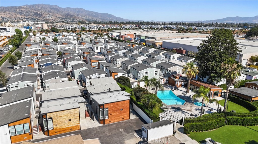 8250 Lankershim BLVD 27
