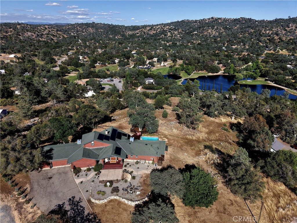 Photo of 42366 Holiday Way Way, Coarsegold, CA 93614 (MLS # FR26084282)
