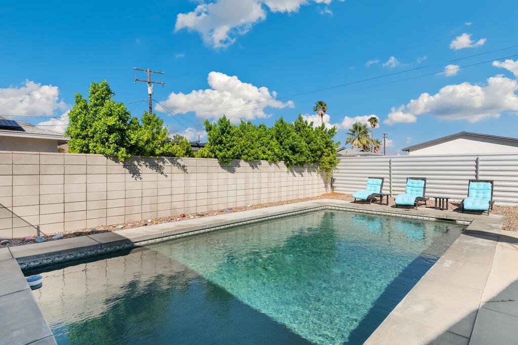 Desert Highland Gateway - Residential