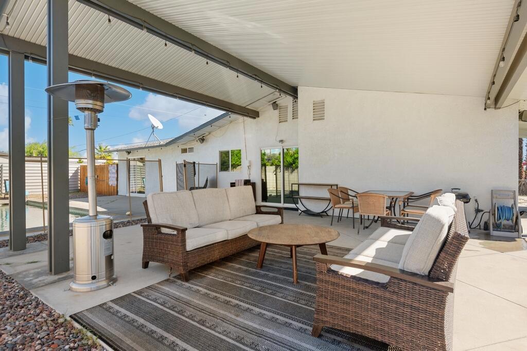 Desert Highland Gateway - Residential