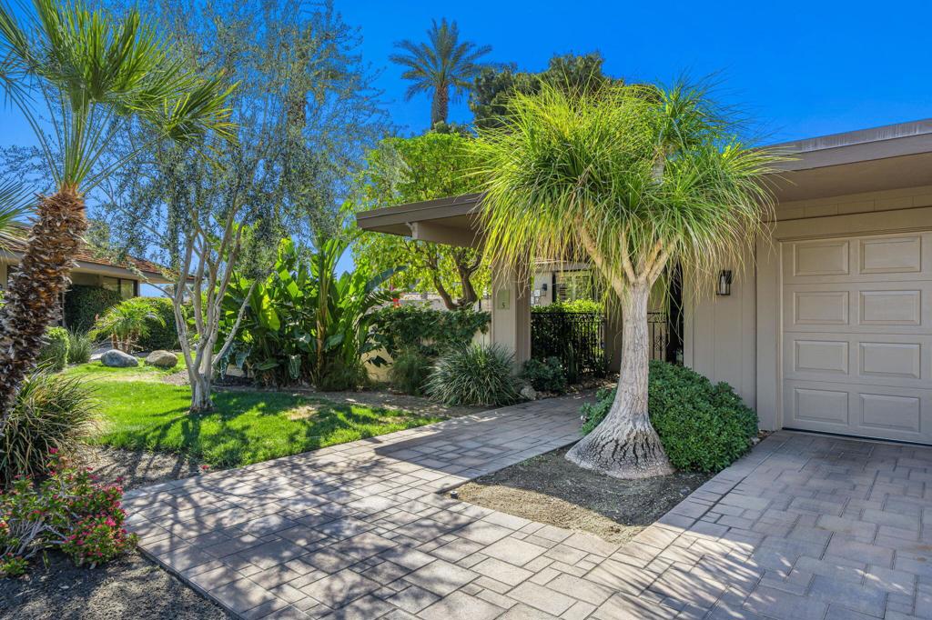 The Springs C.C. - Residential