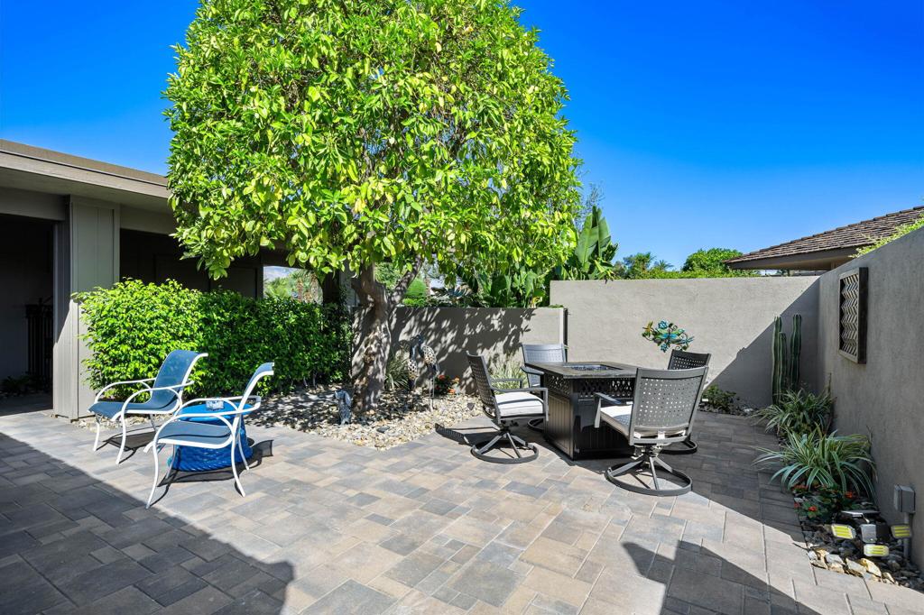 The Springs C.C. - Residential