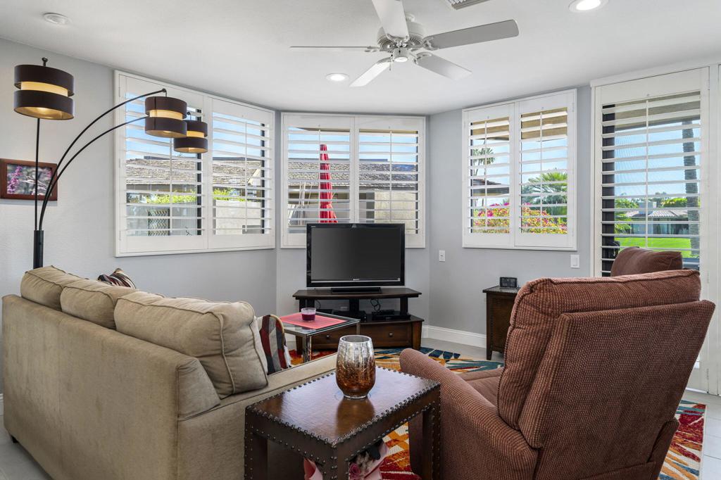 The Springs C.C. - Residential