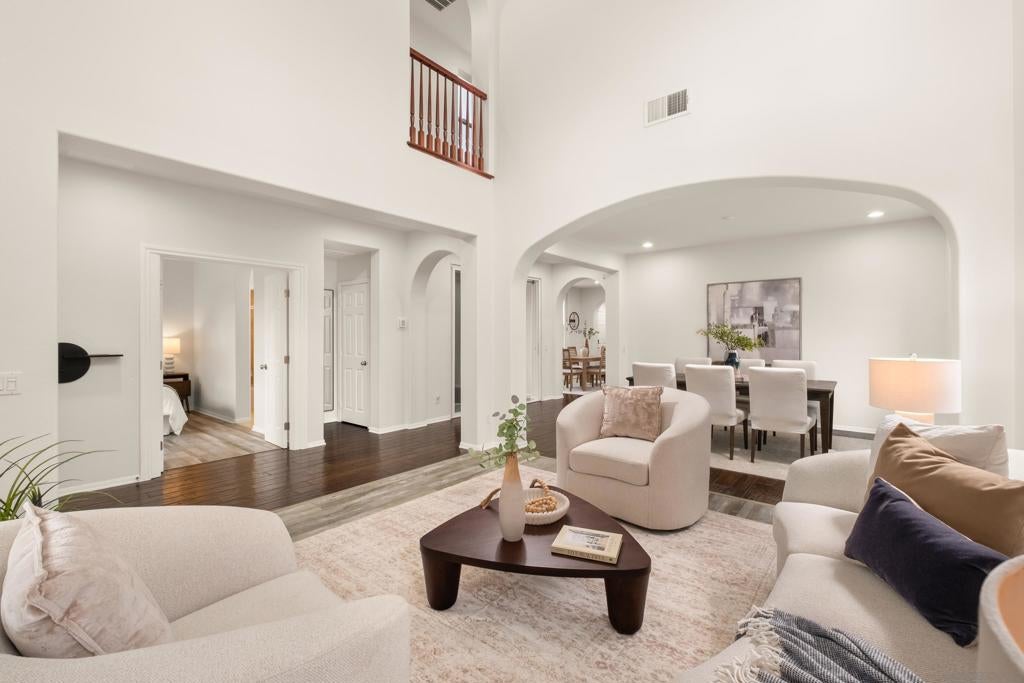2661 Shadowbrook Way