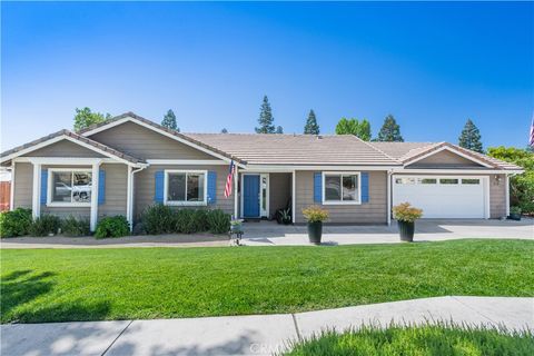 Tiny photo for 310 Oak Grove Court, Paso Robles, CA 93446 (MLS # NS26094291)