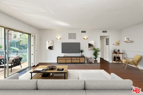 Photo of 1734 N Fuller Avenue #201, Los Angeles, CA 90046 (MLS # 26988071)