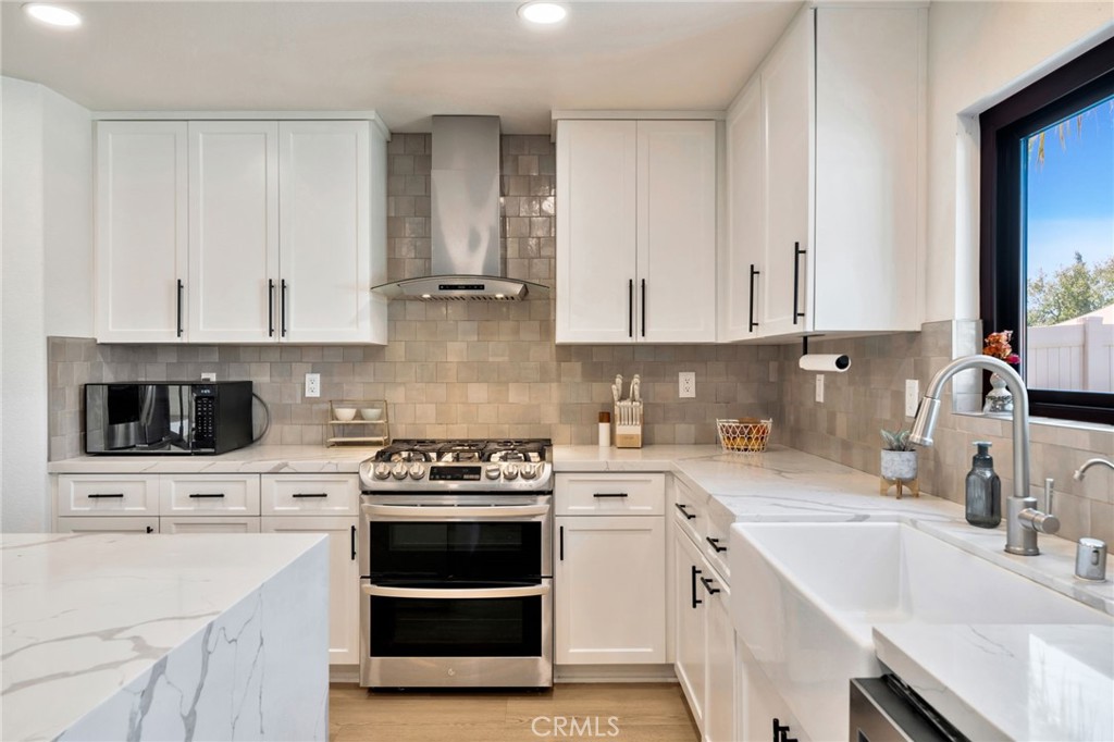 46109 Via La Tranquila